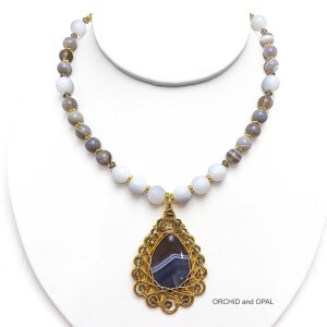 wire wrapped agate necklace