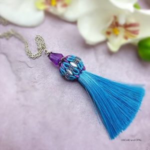 chameleon beaded bead necklace aqua purple