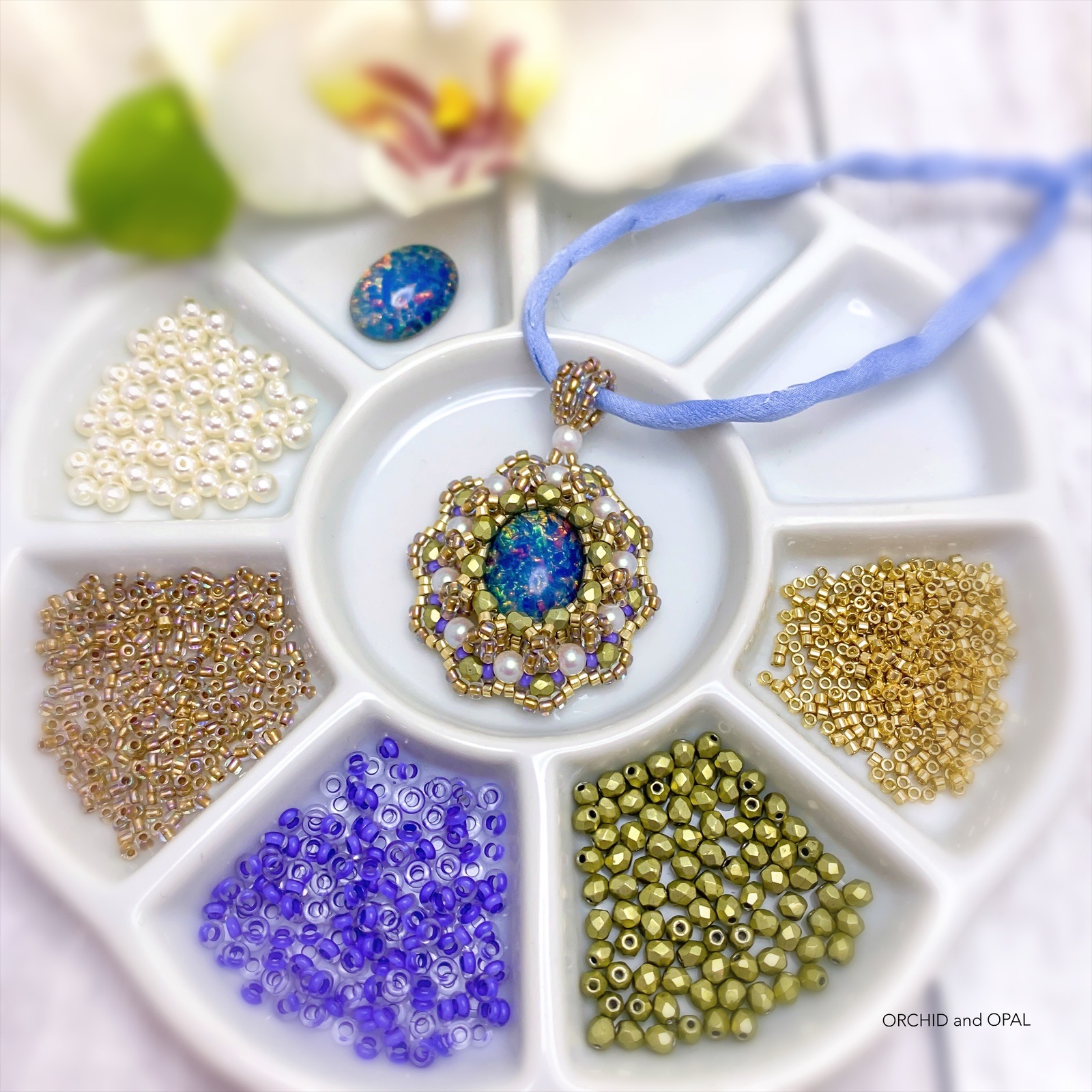 Opal Oblivion Beaded Oval Cabochon Pendant Tutorial