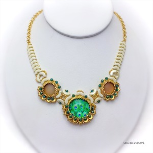 Irresistible Cabs Necklace Peacock with Gold and Cream (Design By Puca)