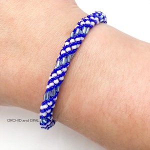 russian spiral beaded bugle bracelet blue/white