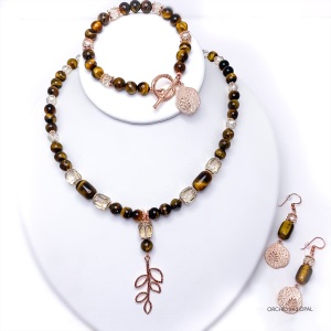 tiger eye and crystal beaded necklace set on rose gold