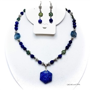 lapis lazuli pendant necklace