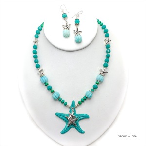 Turquoise and Silver Starfish Beaded Pendant Necklace Set