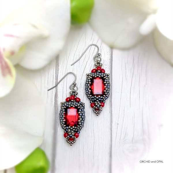 Lamplighter Crystal Earrings - Red Gray