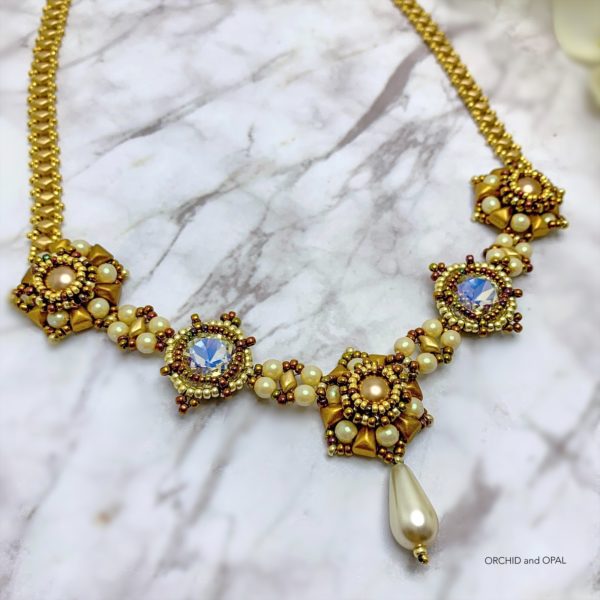 Renaissance Fair Vexolo Crystal Necklace